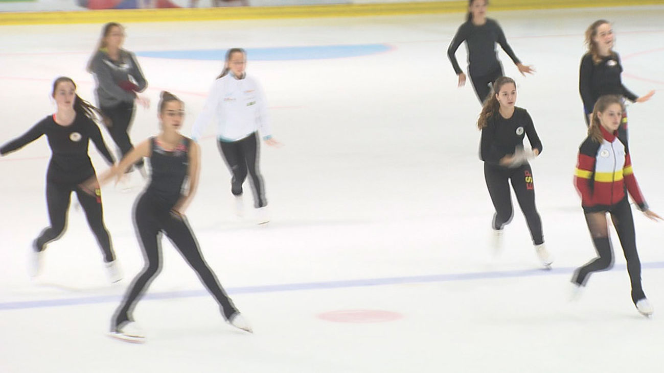 Patinaje sobre hielo: Las chicas de la Nevera buscan ayuda para poder competir