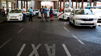 Los taxistas de Madrid continúan con la huelga indefinida