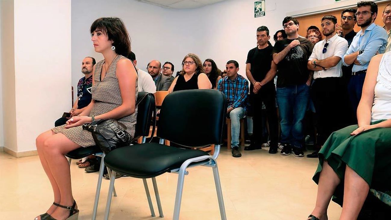 El juez que condenó a Juana Rivas eliminó parráfos que contradicen el fallo judicial