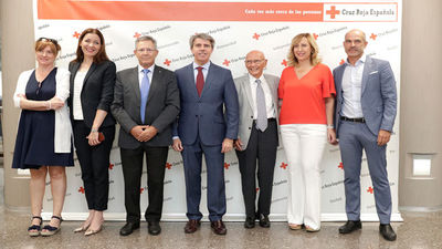 Garrido analiza con Cruz Roja la atención de los refugiados e inmigrantes