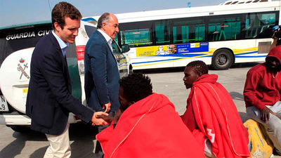 Casado pide "responsabilidad sin demagogia" para afrontar el problema de la inmigración