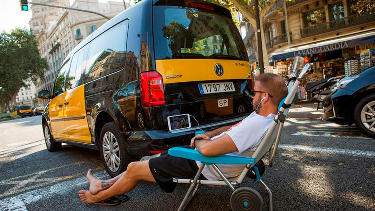 Ábalos reúne a las Comunidades para ofrecerles las competencias sobre las licencias VTC