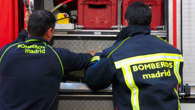 Un incendio destruye la cubierta de la parroquia de la Cañada Real