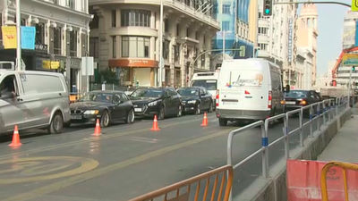 La Gran Vía, atascos en pleno mes de agosto