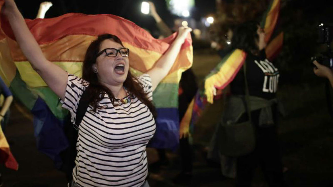 Críticas y sorpresa por el fallo constitucional sobre el matrimonio gay en Costa Rica