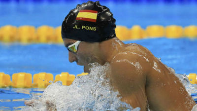 Pons logra un sorprendente bronce en los 400 estilos
