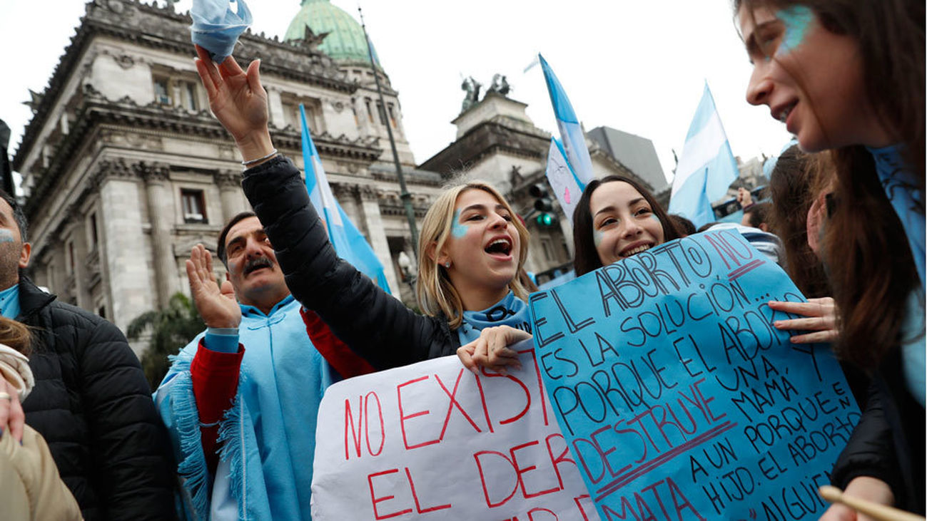 El Senado de Argentina rechaza despenalizar el aborto