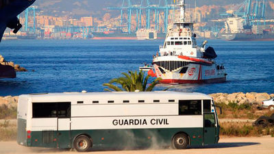 Los  87 pasajeros del Open Arms sin estatus especial quieren pedir asilo