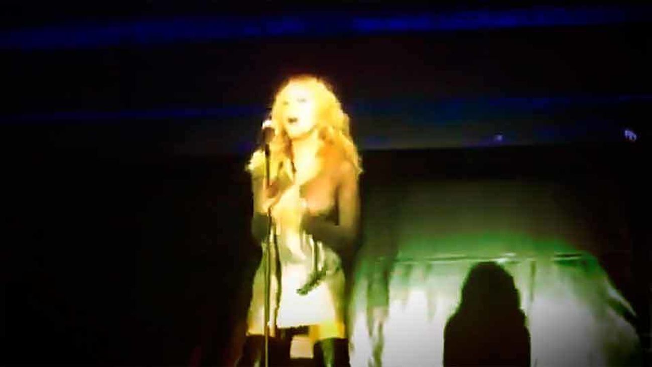 Marta Sánchez enseña las martitas