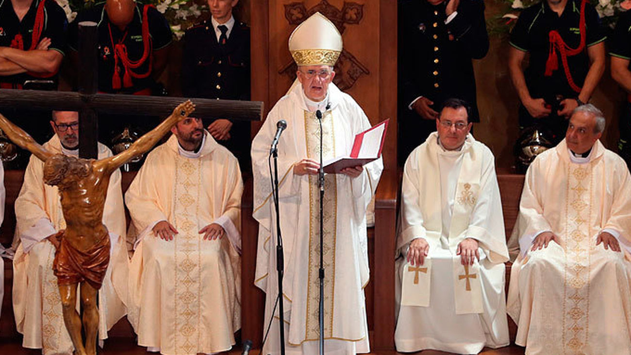 El arzobispo de Madrid, Carlos Osoro, oficia una misa en Madrid