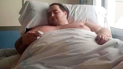 Un hombre de 385 kilos denuncia al Hospital de Manises por trasladarle en un camión