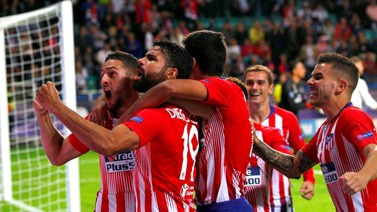 Diego Costa celebra uno de los goles en la Supercopa