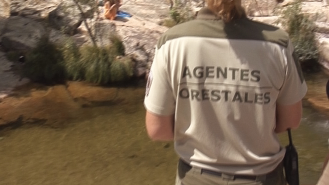 Pillados burlando la prohibición de baño en La Pedriza