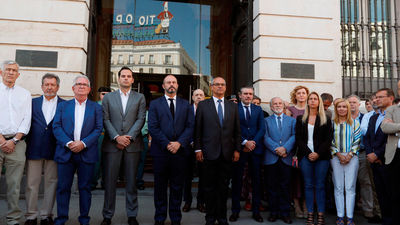 Madrid recuerda en silencio a las víctimas de los atentados de Cataluña