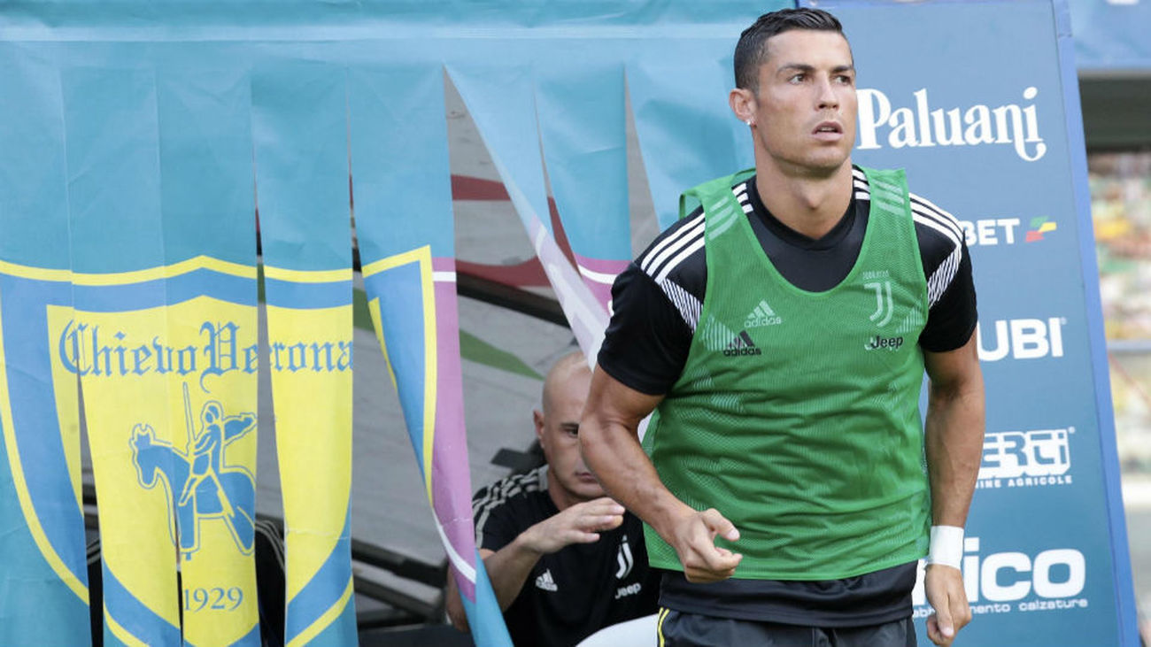 Cristiano debuta como titular en el Juventus con Cuadrado, Costa y Dybala