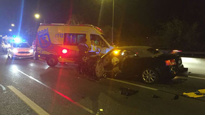 Un conductor 'kamikaze' provoca un accidente de tráfico grave en la M-30 dejando ocho heridos