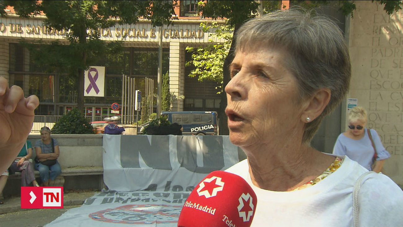 La Marea Blanca exige la derogación de la ley que permite la externalización en sanidad