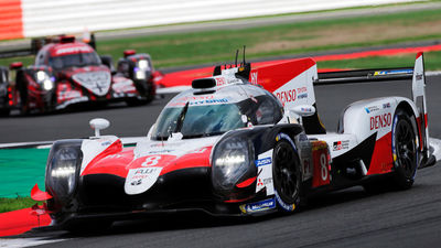 El coche ganador de Alonso y el otro Toyota, descalificados en Silverstone