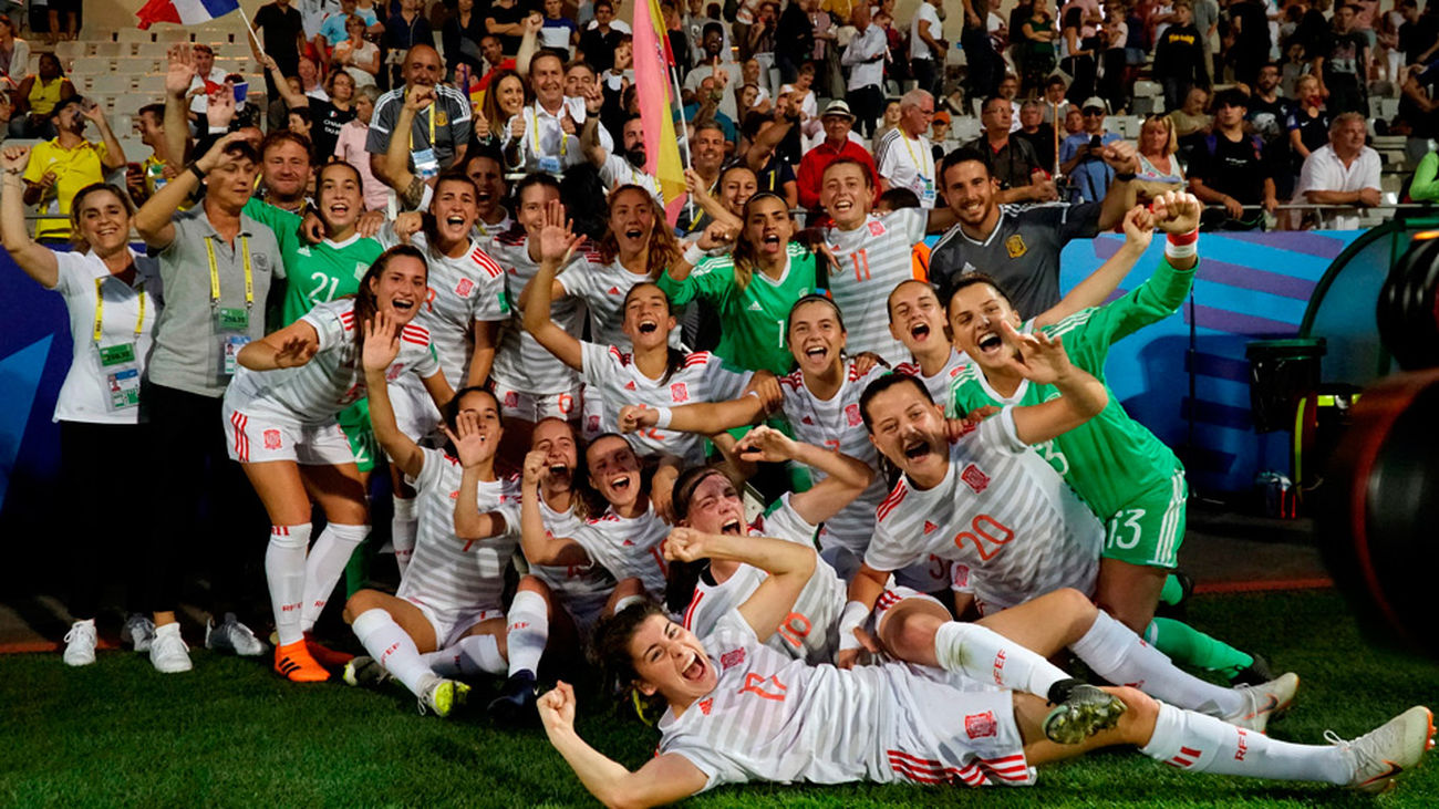 La selección española femenina de fútbol logró su pase a la final del Mundial sub-20 al derrotar a Francia por  1-0