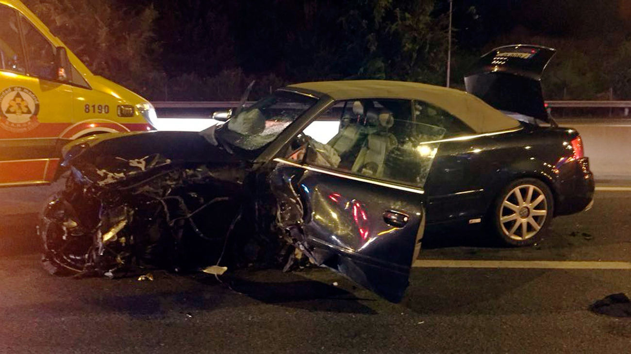 Coche accidentado del connductor, que circula en sentido contrario en la M-30 y chocó contra 4 vehículos