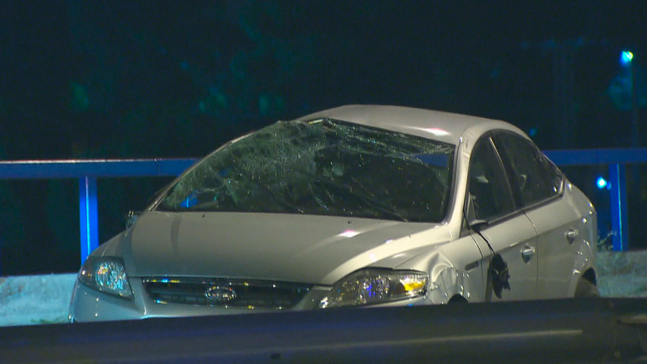 Accidente de tráfico en la rotonda del barrio de La Fortuna