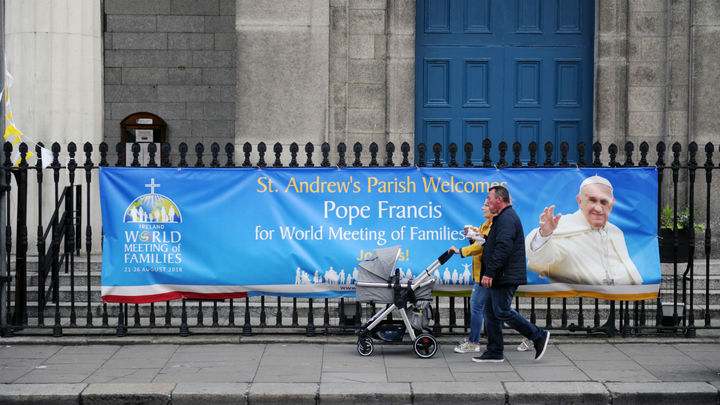 El Papa Francisco inicia una visita a Irlanda marcada por los abusos del clero