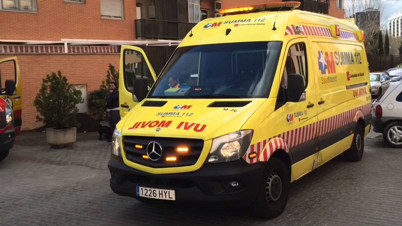 Herida leve una mujer tras una deflagración cuando manipulaba un sobre en Parla