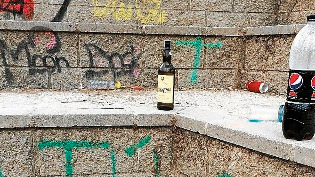 Los vecinos de Usera están hartos de los  botellones y las peleas