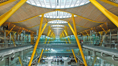 Huelga de limpieza indefinida en el aeropuerto de Barajas en la semana de Fitur