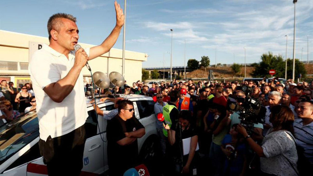 Taxistas en pie de guerra, hablamos con Fernando del Molino, de Antaxi