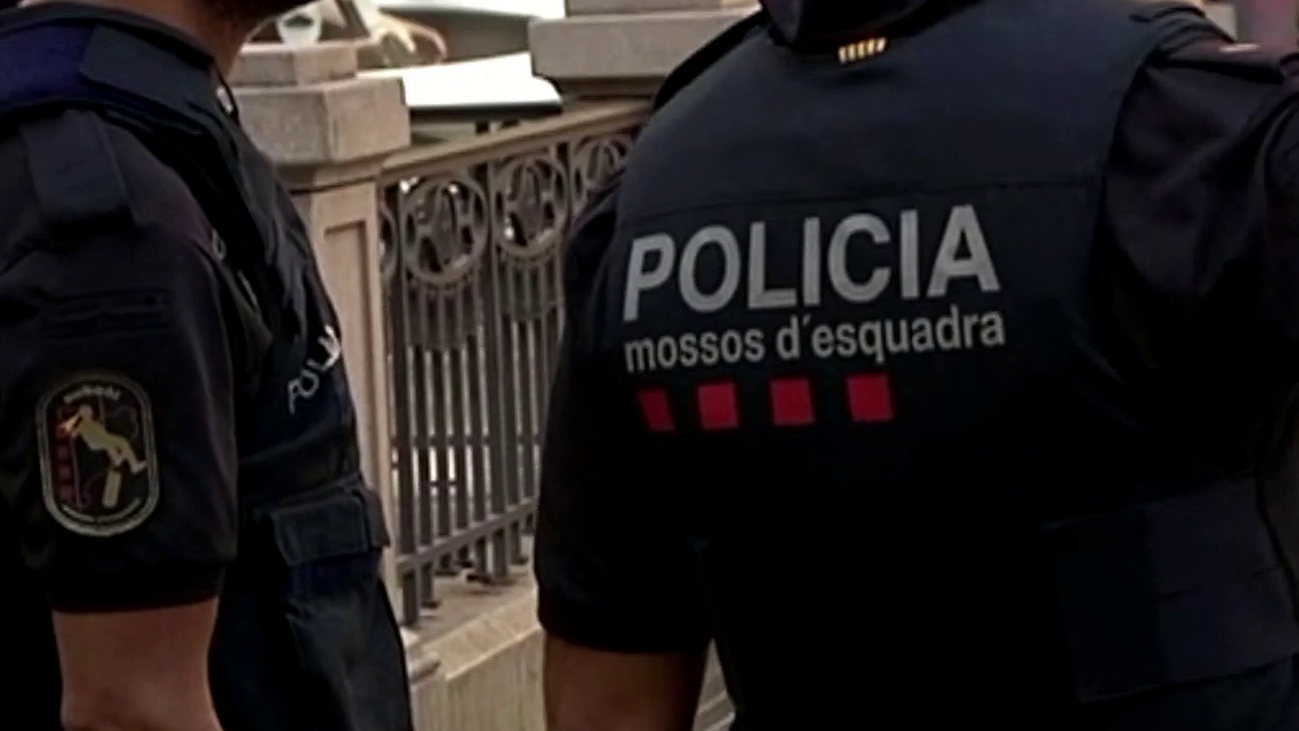 Las órdenes por WhatsApp de los Mossos el 1-O