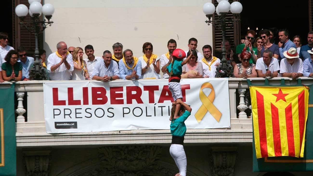 QUIM TORRA ASISTE A LA JORNADA CASTELLERA