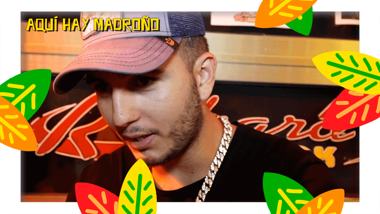 Omar Montes inventa las chanclas con calcetines