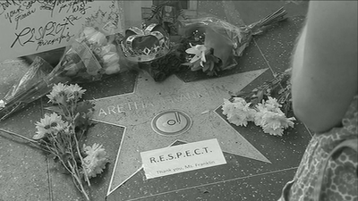 Detroit se despide de Aretha Franklin con música, aplausos y Cadillac rosas