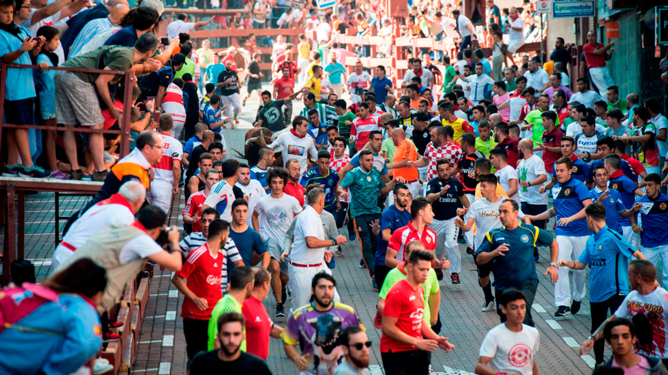 El quinto encierro de las fiestas  de 'Sanse' se salda con 14 heridos leves
