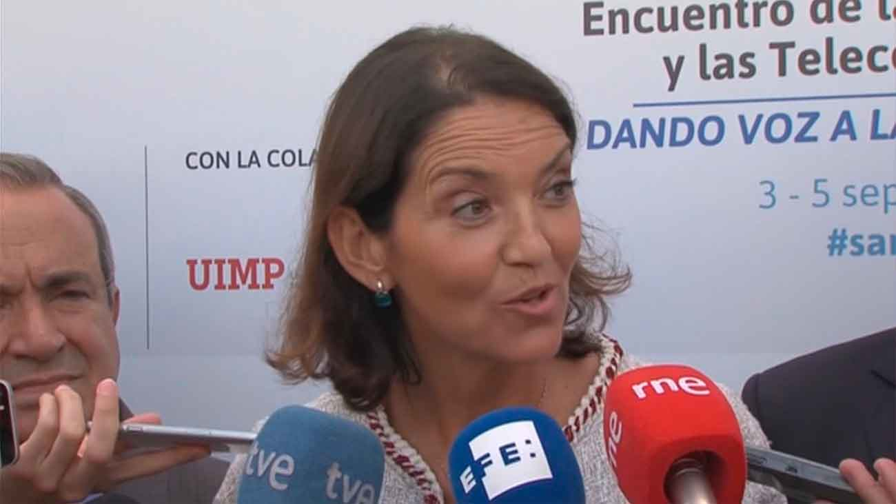 La ministra de Industria califica de "globo sonda" la subida de impuestos al diésel