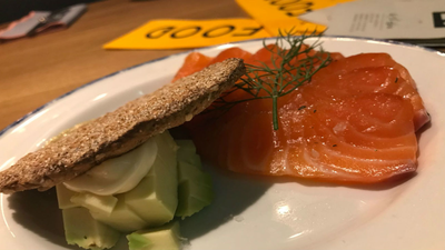 Así se prepara un buen salmón marinado