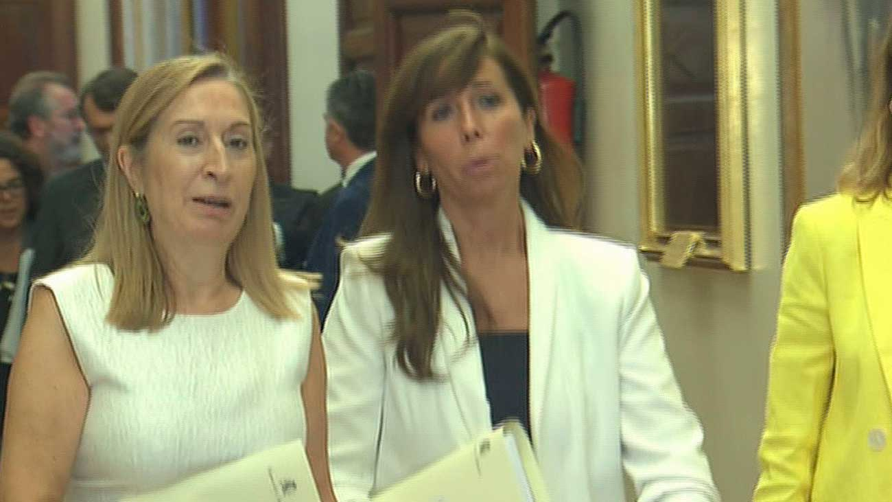 PSOE y Podemos acusan a Pastor de "filibusterismo político"  por impedir la tramitación de la Ley de Estabilidad