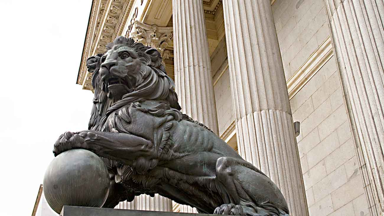 Moncloa sugiere que Torra comparezca sin votación en una comisión del Congreso