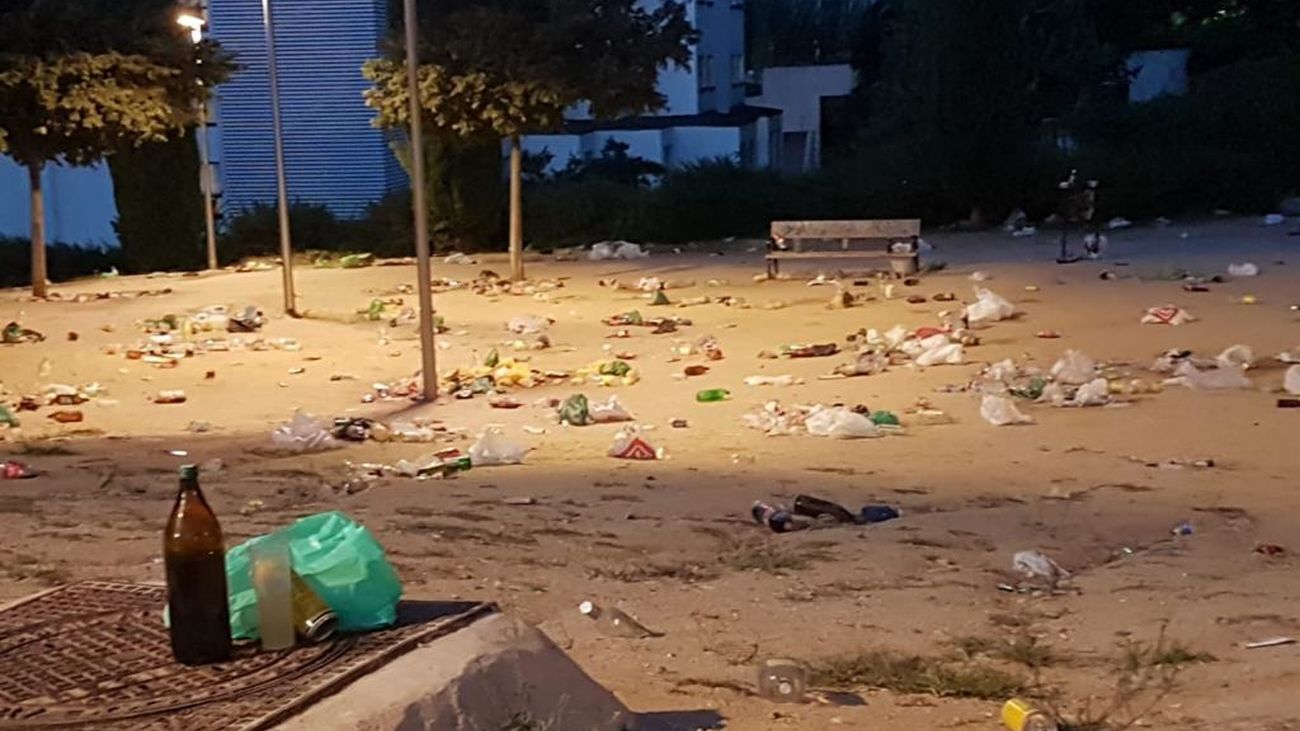 Los vecinos de Ciudad Universitaria, en pie de guerra contra los botellones