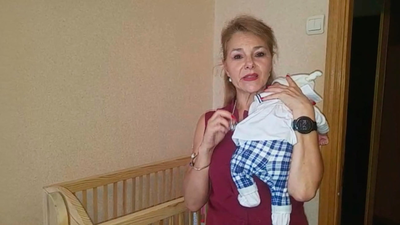 Padres madrileños con hijos por gestación subrogada  atrapados en Ucrania