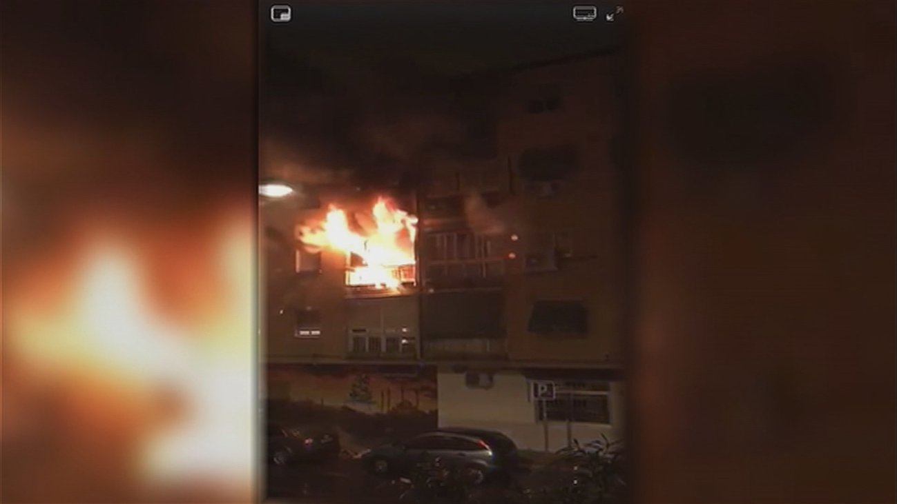 Un incendio en Parla deja 16 heridos, entre ellos una mujer que saltó al vacío