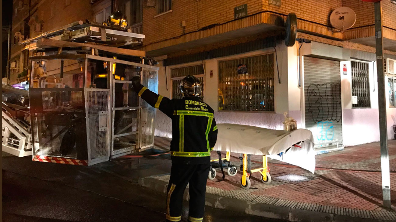 Dieciseis heridos, dos mujeres muy graves,  en un incendio en Parla