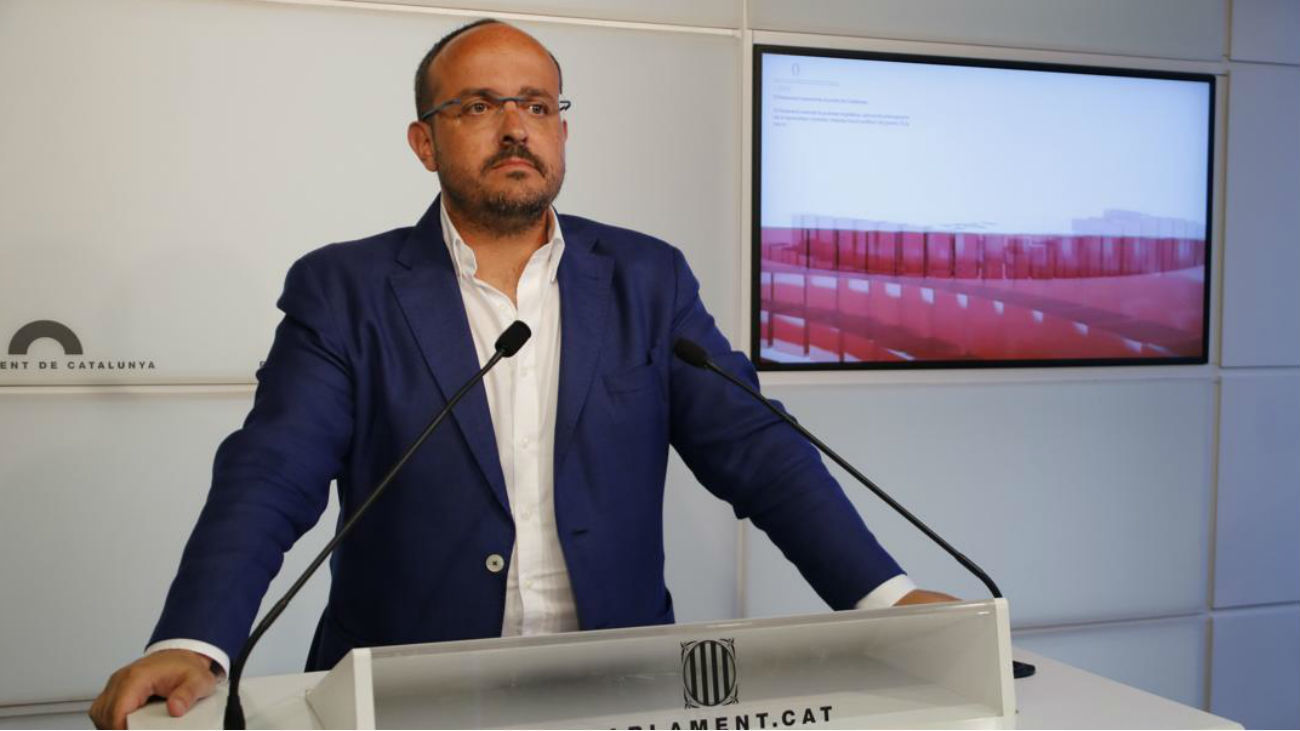 Alejandro Fernández:  "Torra busca el caos"