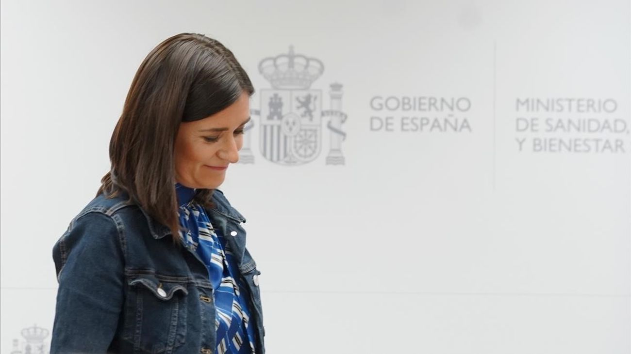 Las 38 horas que hicieron dimitir a Carmen Montón por las irregularidades de su máster