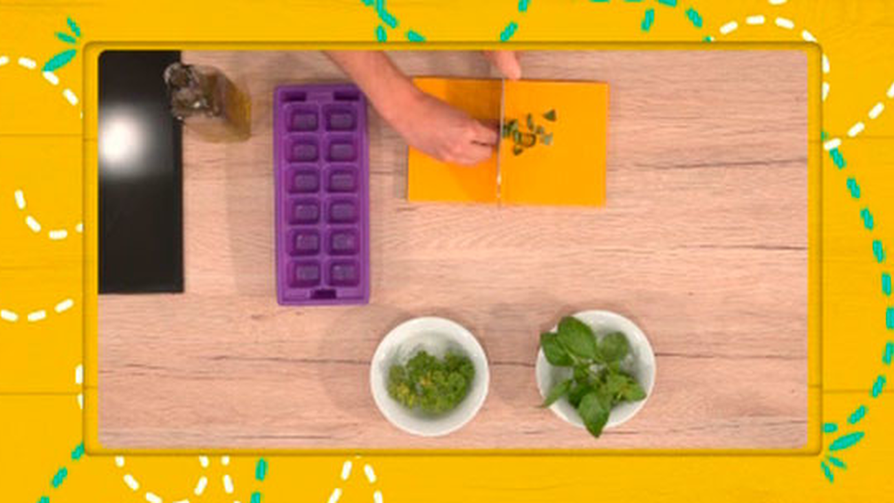 Congela las hierbas aromáticas en cubitos de aceite