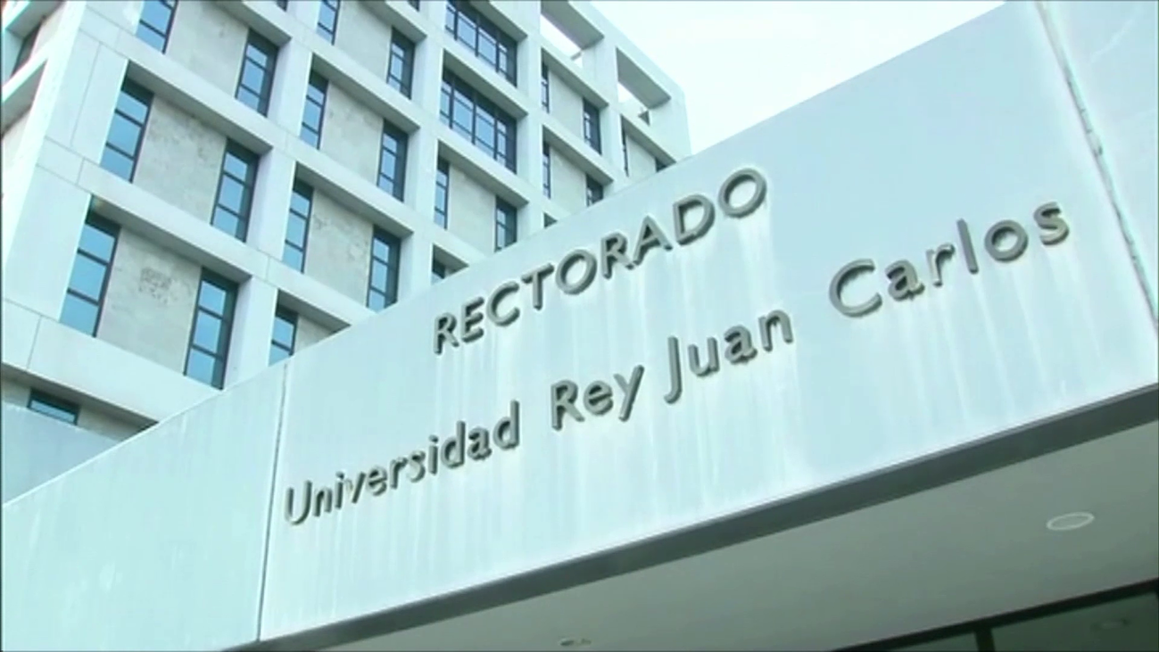 Una alumna del máster de Casado afirma que había ‘VIP’ a los que se les regaló la titulación