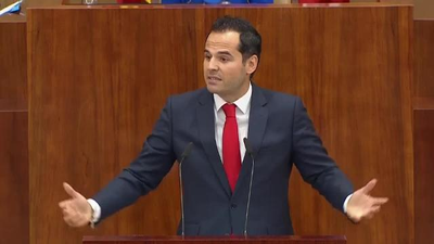 Aguado: Las cien medidas presentadas son un refrito"