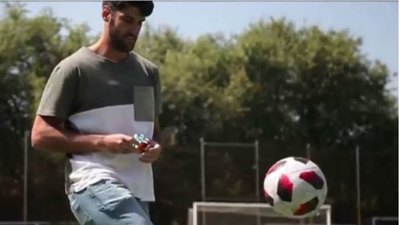 De las Heras, un genio con el balón y el cubo de rubik