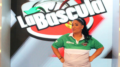 Rebeca: "Los bollos y la Coca-Cola  son mi delirio"